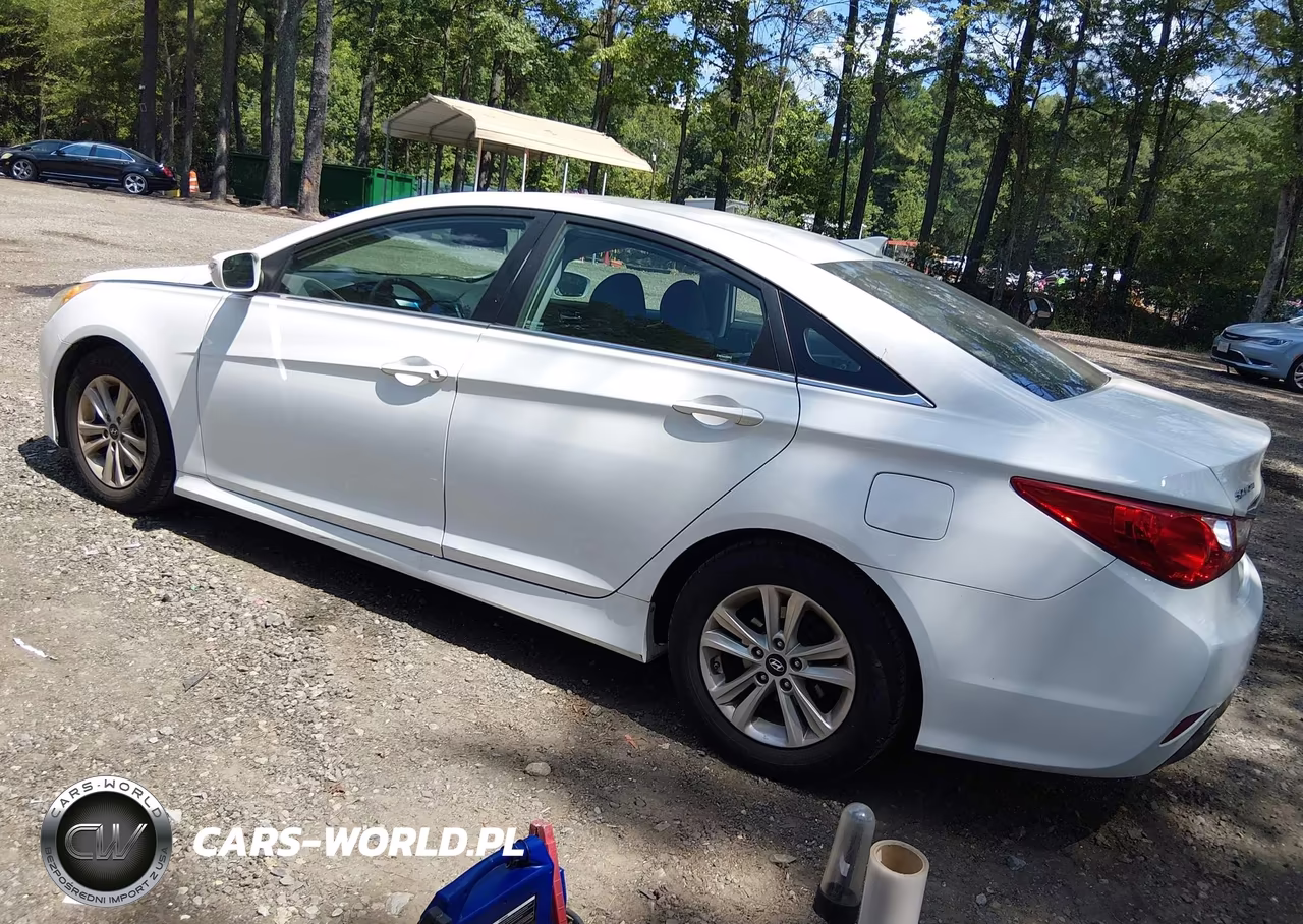 2014 Hyundai Sonata Gls VIN:5NPEB4AC5EH813070 - 3