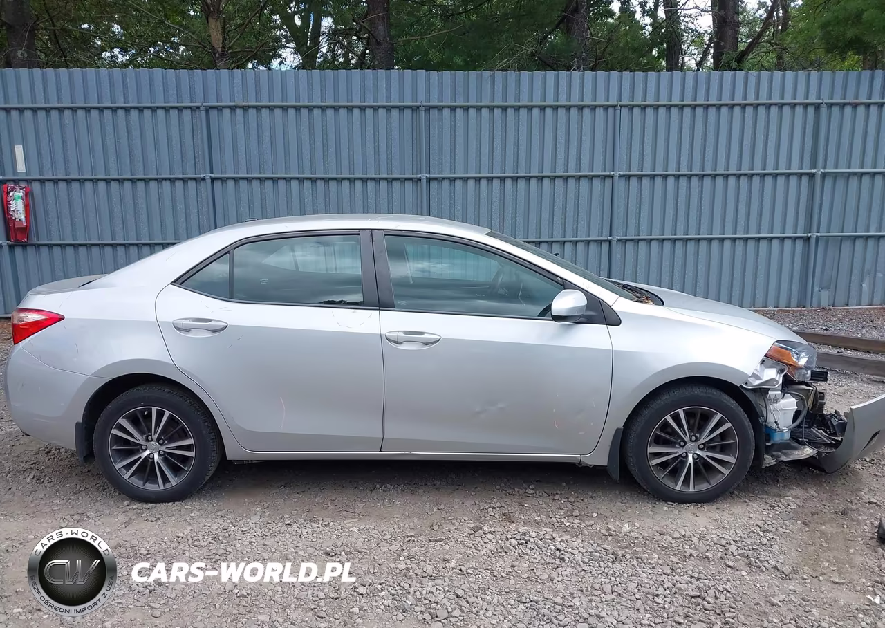 2017 Toyota Corolla Le VIN:5YFBURHE6HP620094 - 13