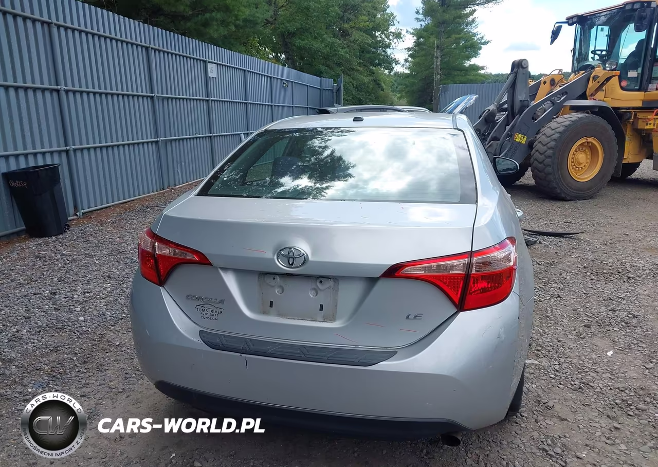 2017 Toyota Corolla Le VIN:5YFBURHE6HP620094 - 16