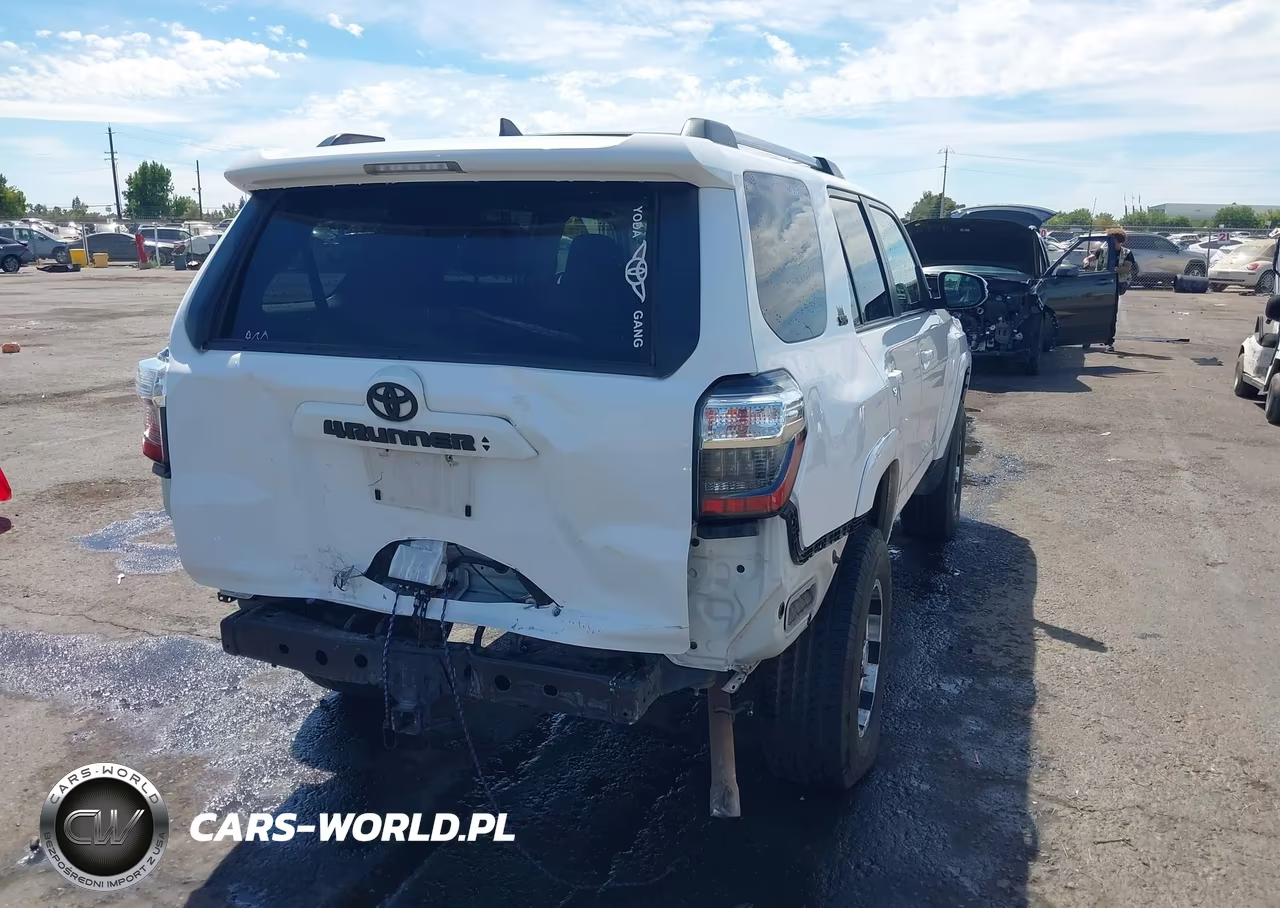 2020 Toyota 4Runner Sr5 Premium VIN:JTEBU5JR2L5759582 - 4