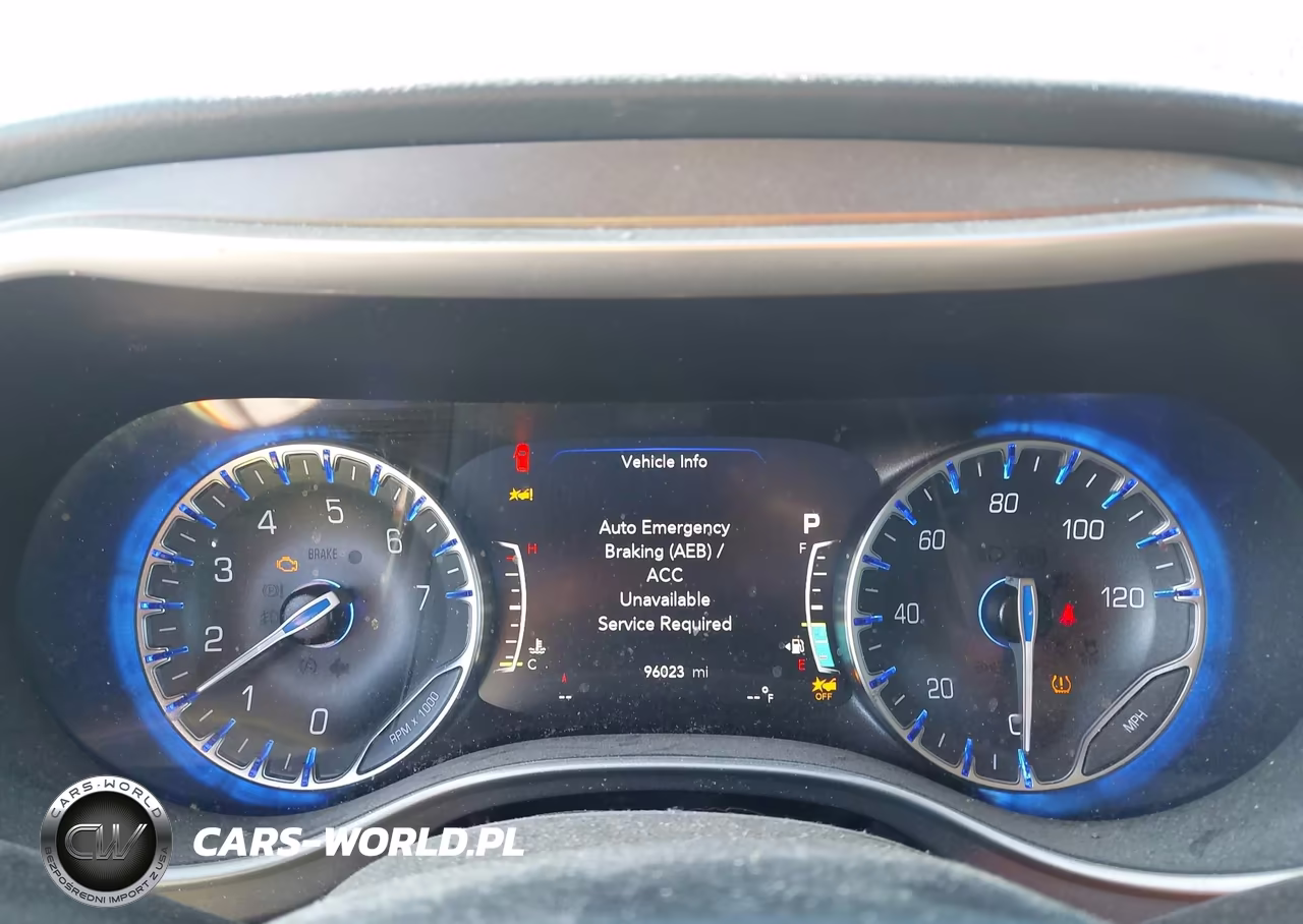 2023 Chrysler Pacifica Touring L VIN:2C4RC1BG9PR616018 - 7