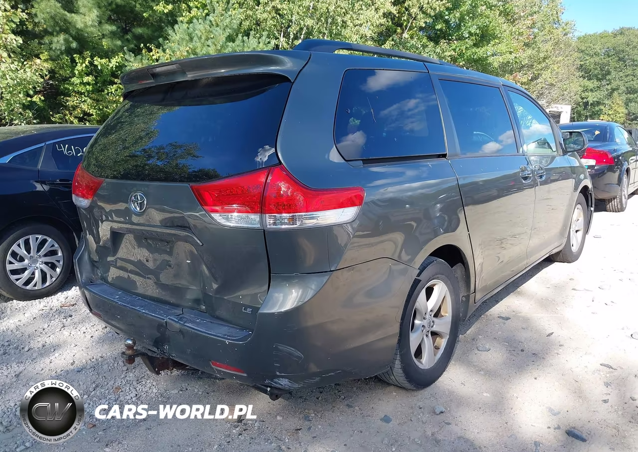 2011 Toyota Sienna Le V6 VIN:5TDKK3DC7BS028581 - 4