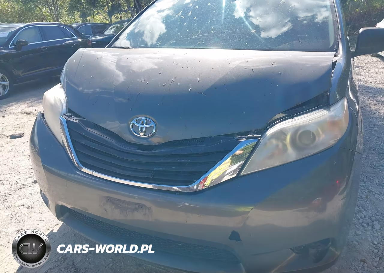 2011 Toyota Sienna Le V6 VIN:5TDKK3DC7BS028581 - 6