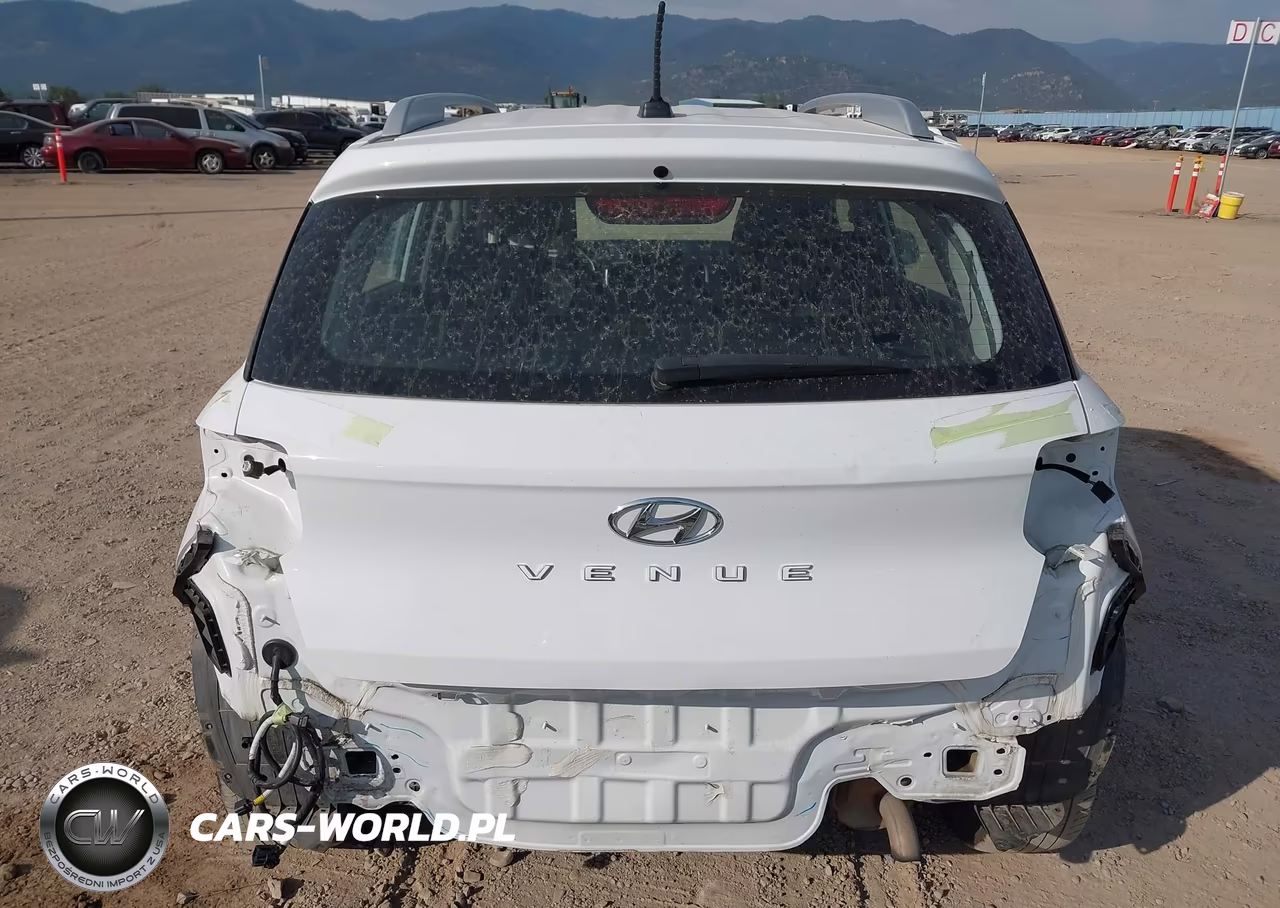 2023 Hyundai Venue Sel VIN:KMHRC8A3XPU218189 - 17