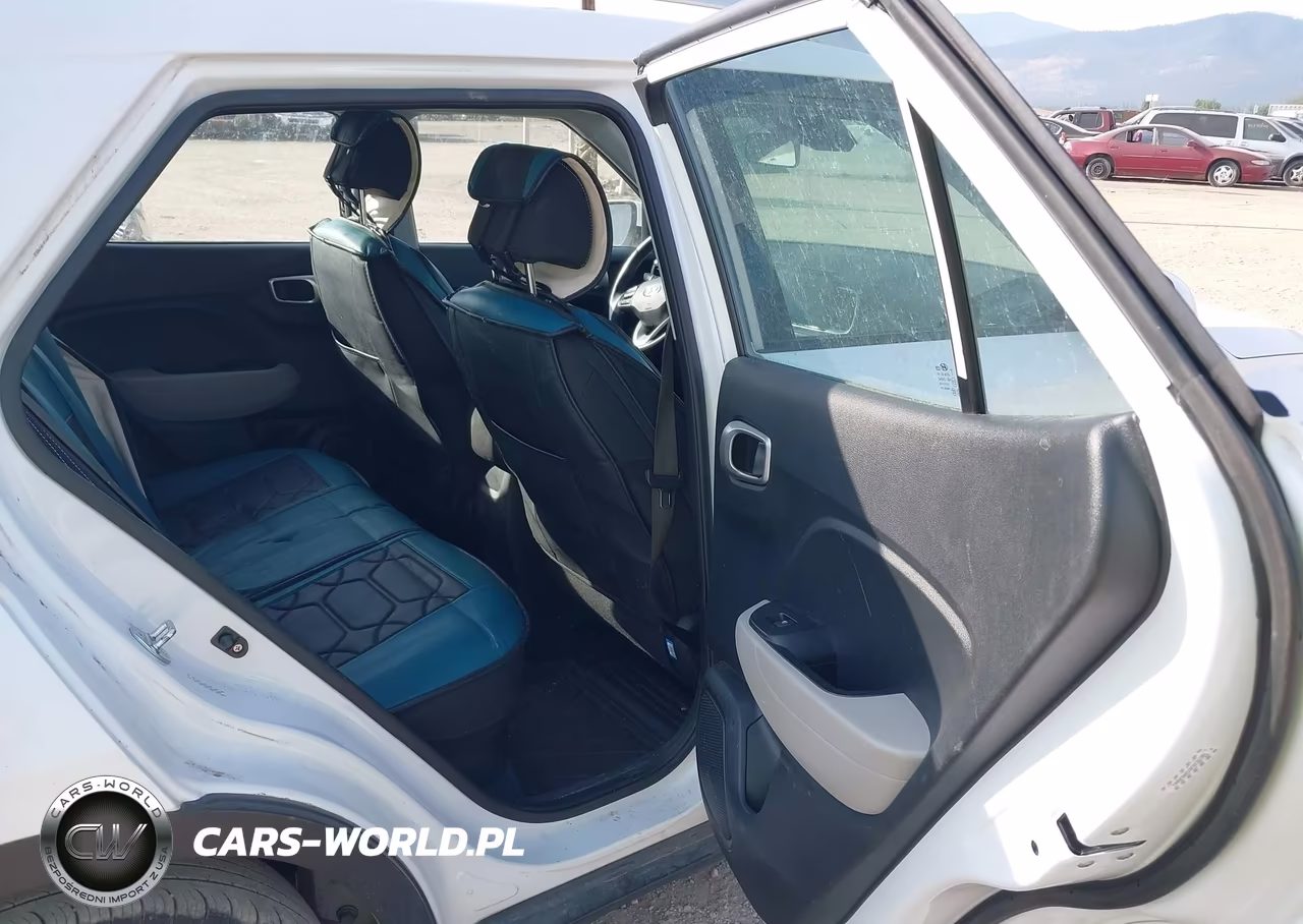 2023 Hyundai Venue Sel VIN:KMHRC8A3XPU218189 - 8
