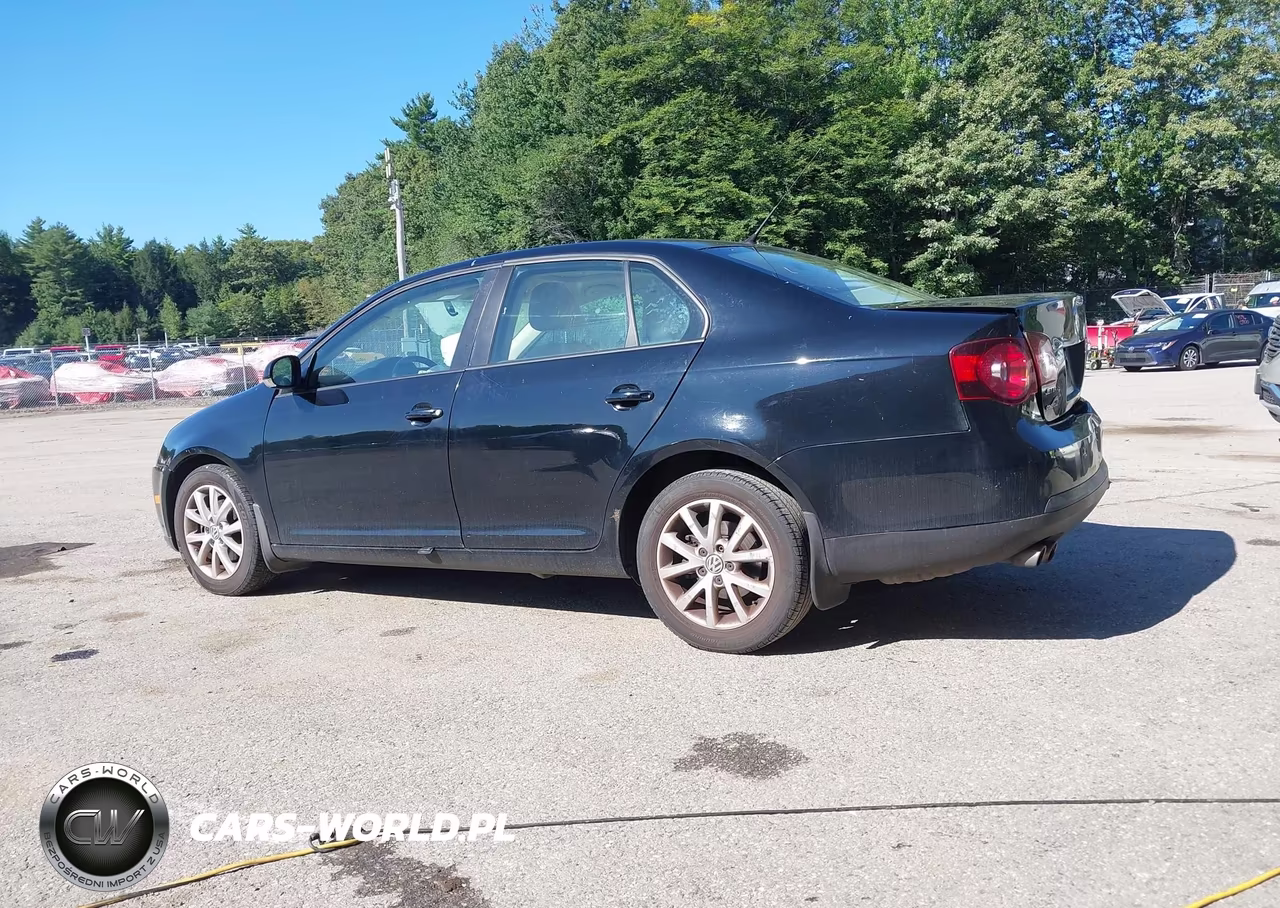 2010 Volkswagen Jetta Limited Edition VIN:3VWRZ7AJ3AM105348 - 3