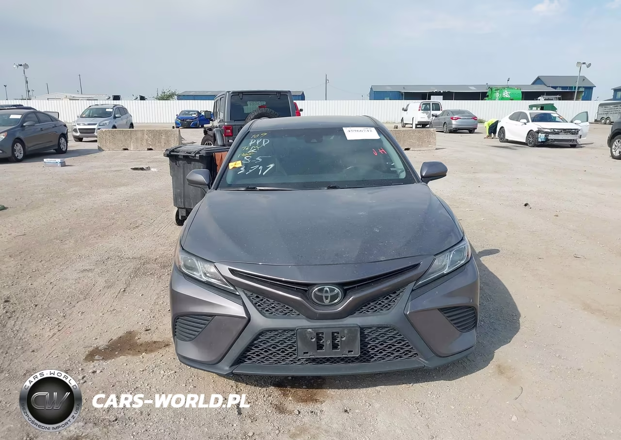 2018 Toyota Camry Se VIN:4T1B11HK2JU103797 - 12