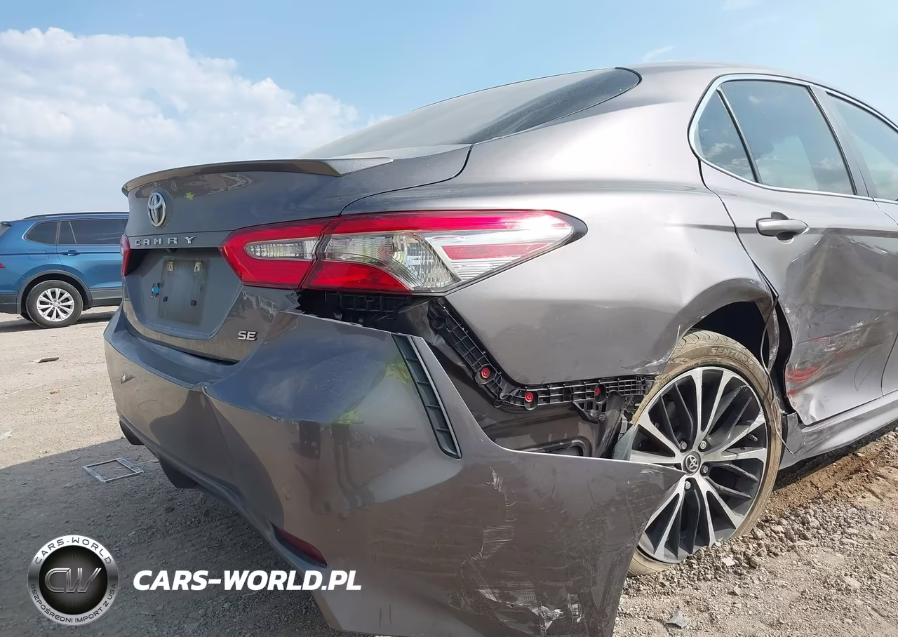 2018 Toyota Camry Se VIN:4T1B11HK2JU103797 - 18