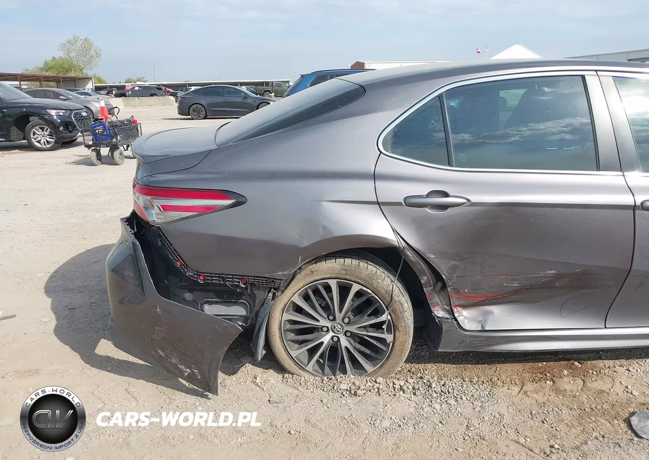2018 Toyota Camry Se VIN:4T1B11HK2JU103797 - 6