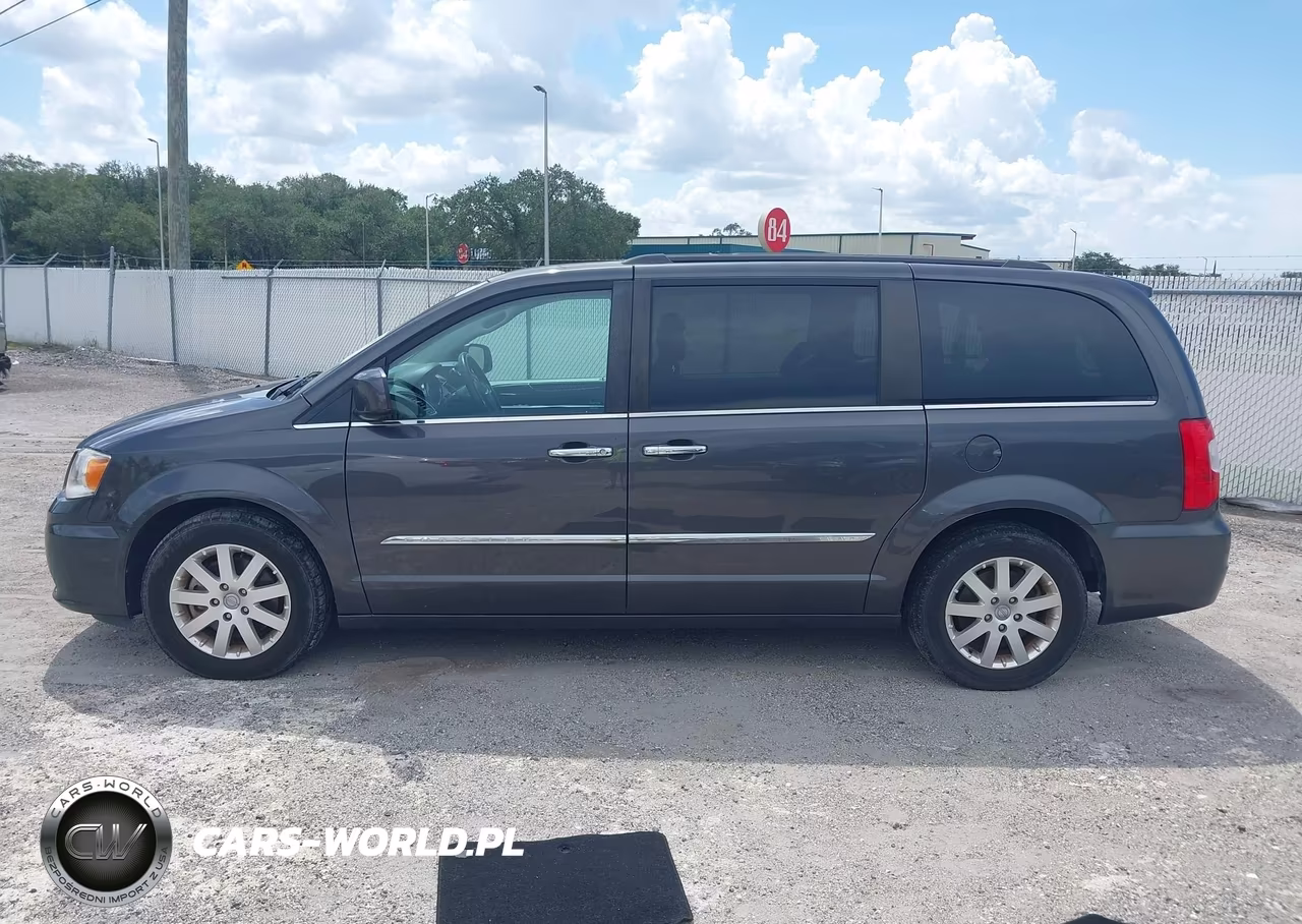 2016 Chrysler Town & Country Touring VIN:2C4RC1BG8GR113239 - 14
