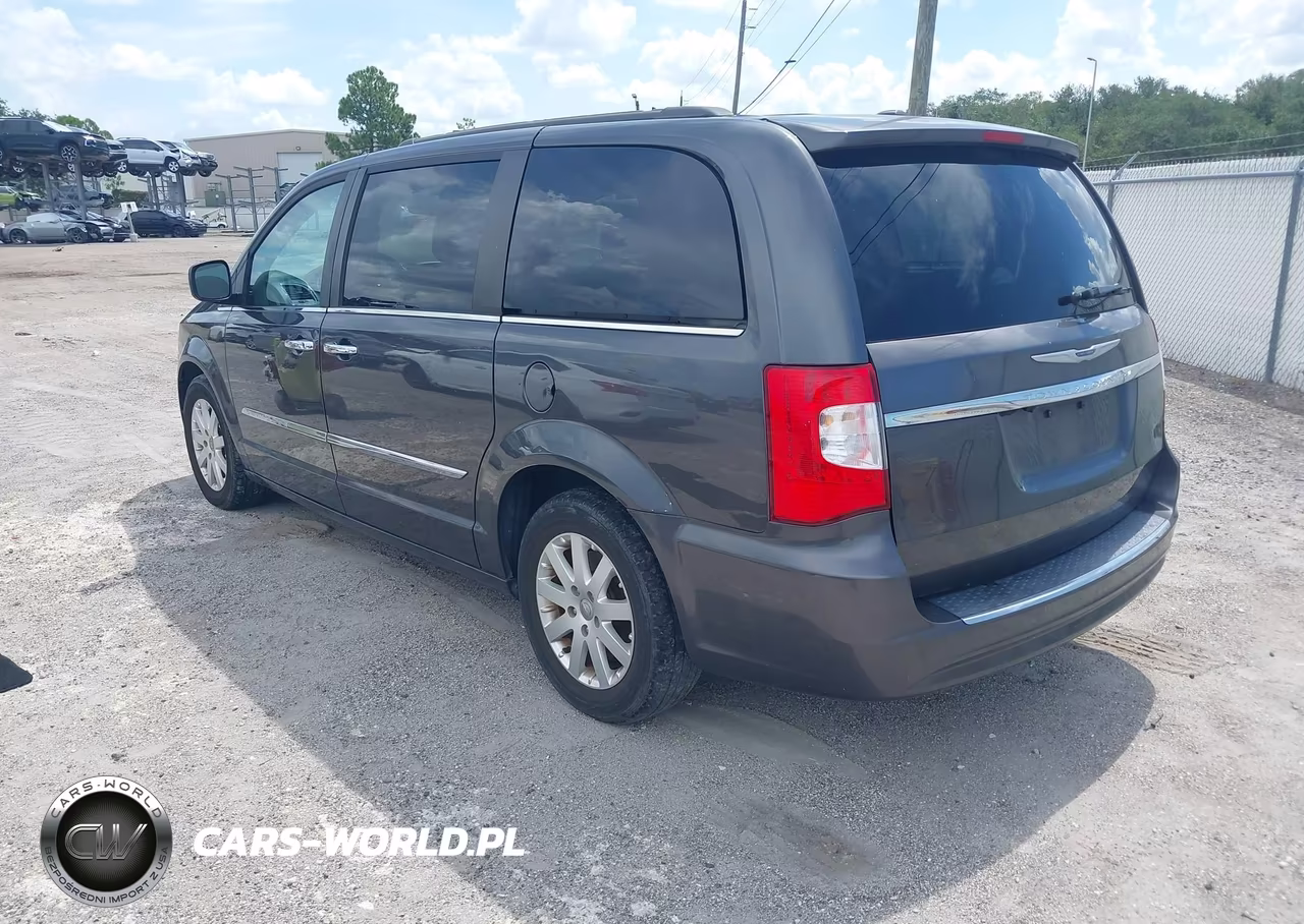 2016 Chrysler Town & Country Touring VIN:2C4RC1BG8GR113239 - 3