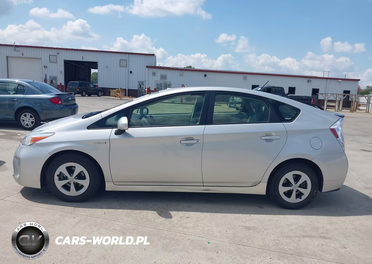 2015 Toyota Prius Four VIN:JTDKN3DU3F0420160 - 14