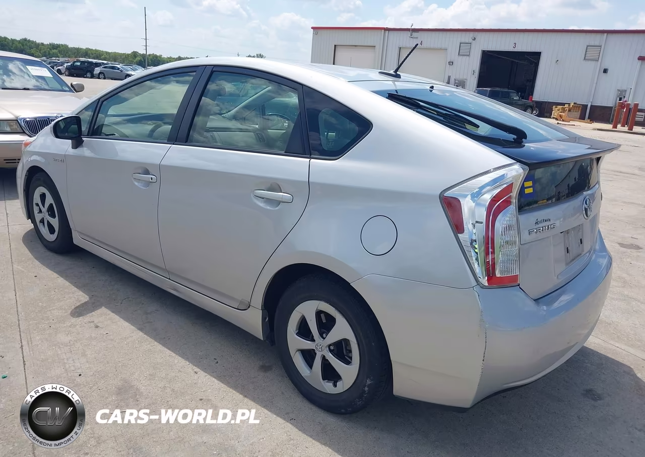 2015 Toyota Prius Four VIN:JTDKN3DU3F0420160 - 3