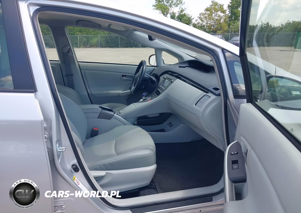 2015 Toyota Prius Four VIN:JTDKN3DU3F0420160 - 5
