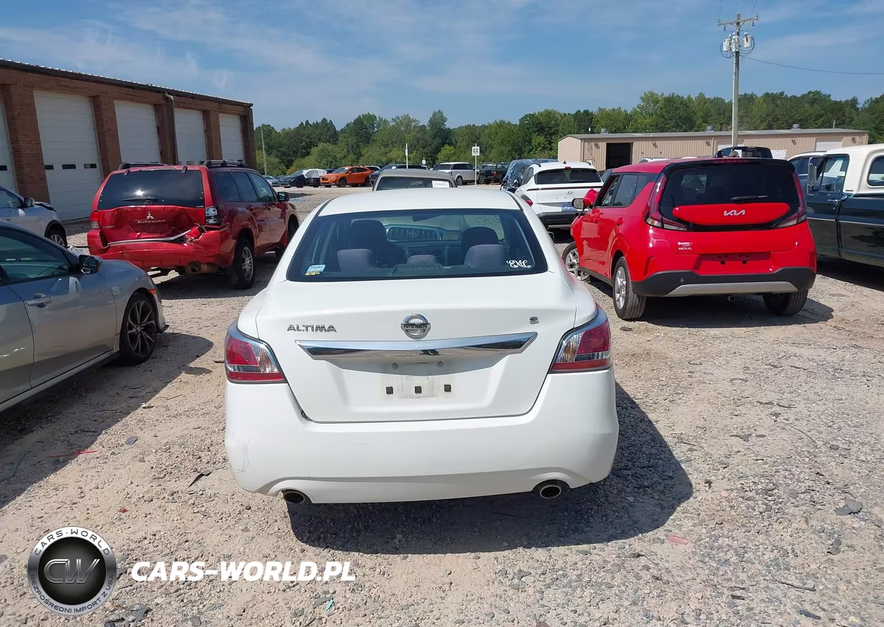 2015 Nissan Altima 2.5 S VIN:1N4AL3AP1FC476070 - 16