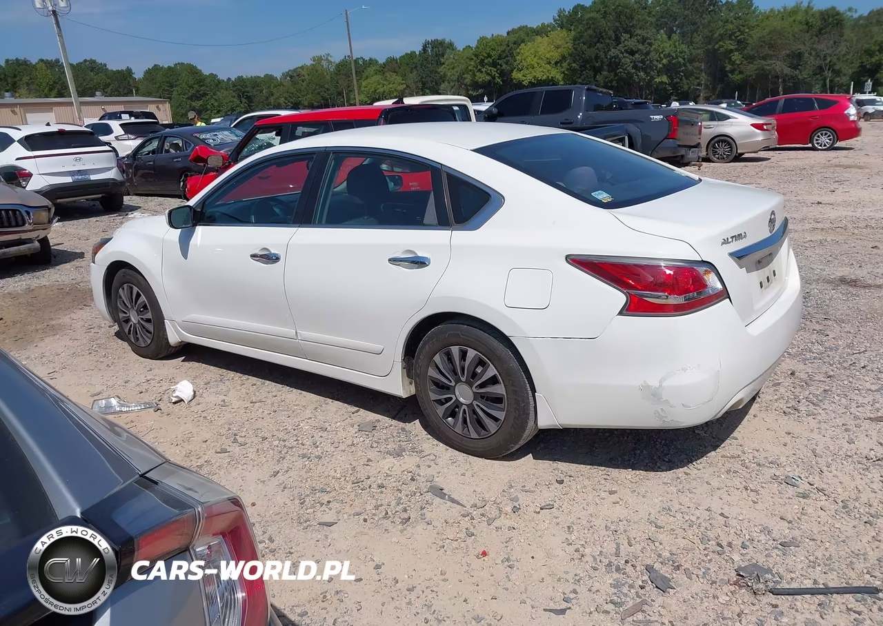 2015 Nissan Altima 2.5 S VIN:1N4AL3AP1FC476070 - 3