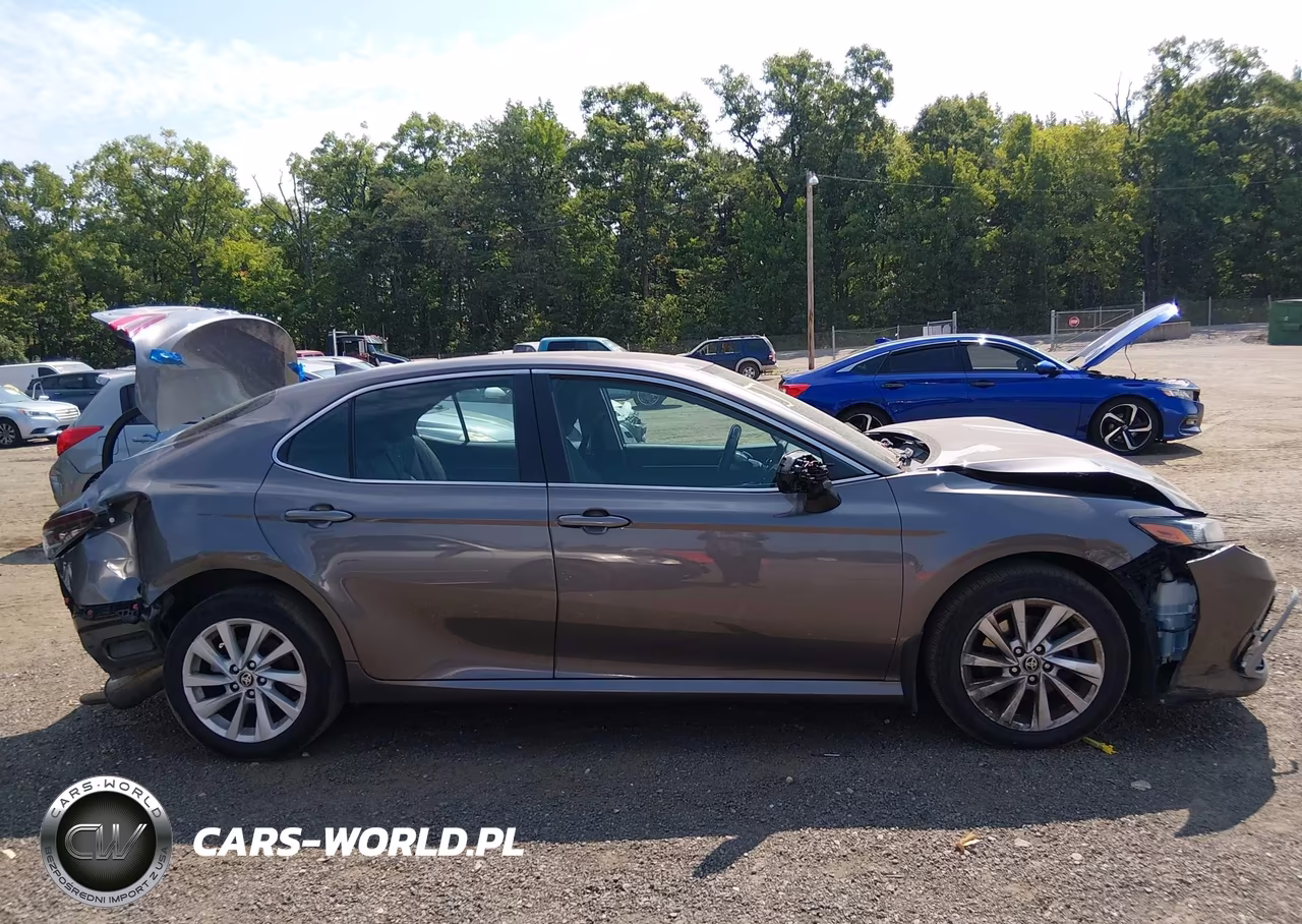 2024 Toyota Camry Le VIN:4T1C11AK5RU848621 - 13