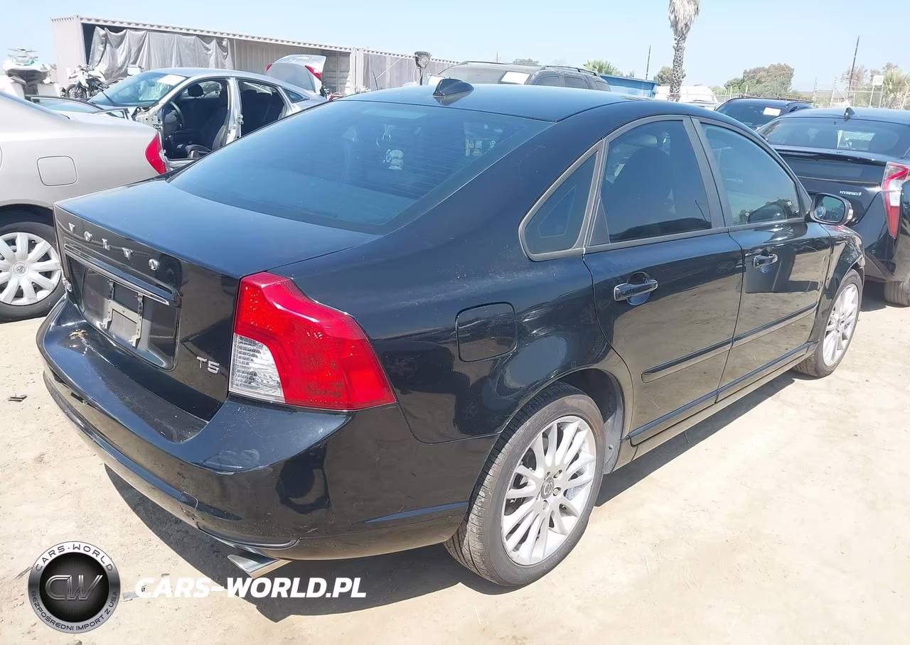 2011 Volvo S40 T5 (Retail Only) VIN:YV1672MS7B2542372 - 4