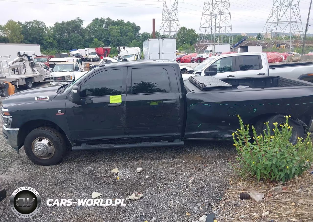 2026 Ram 3500 Tradesman 4X4 8' Box VIN:3C63RRGL4TG194675 - 14