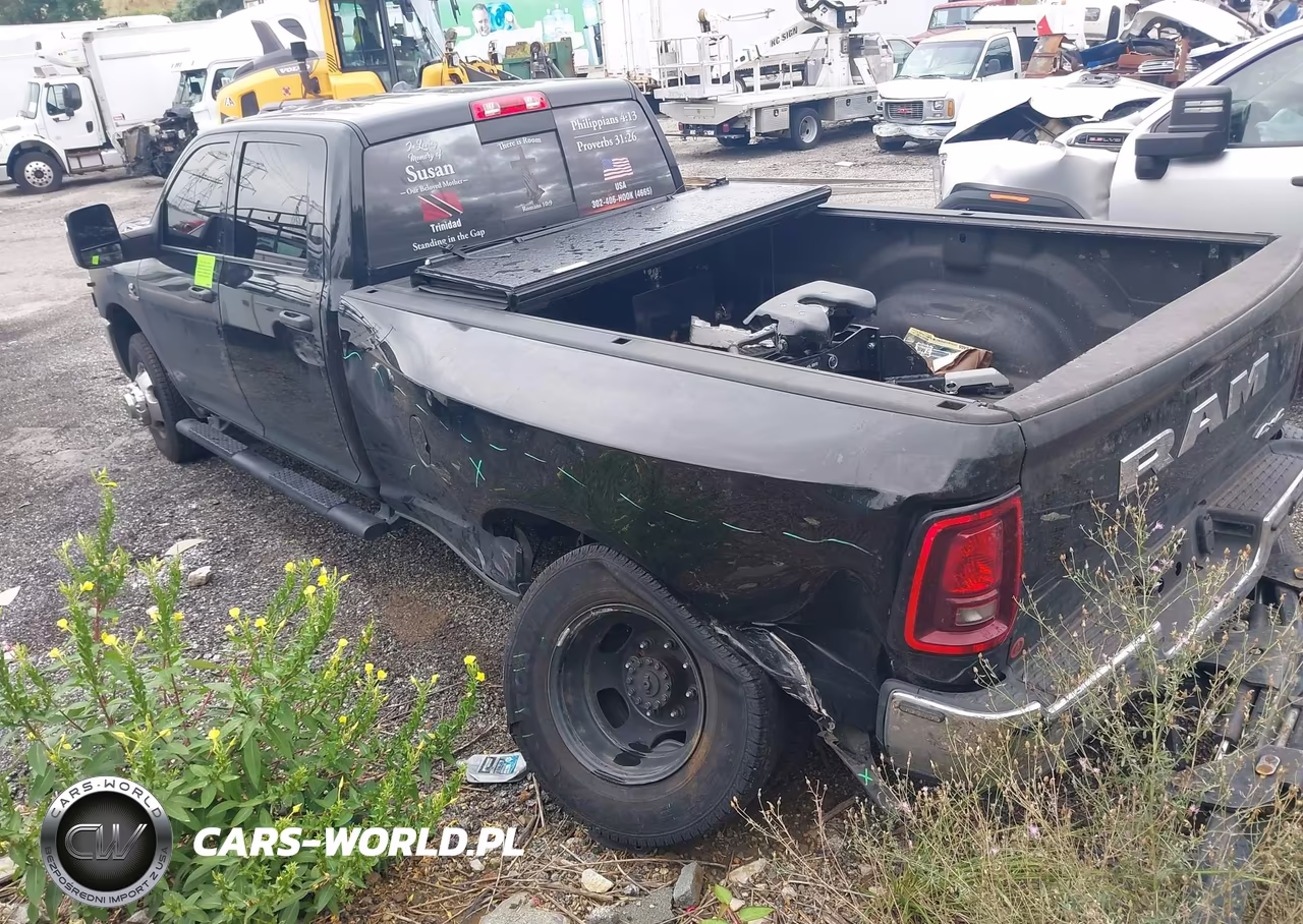 2026 Ram 3500 Tradesman 4X4 8' Box VIN:3C63RRGL4TG194675 - 3