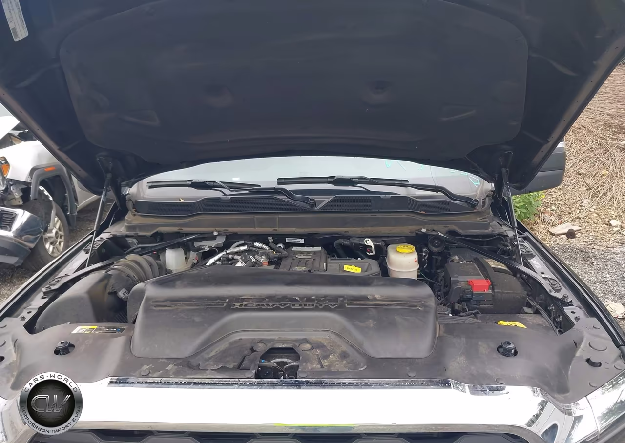 2026 Ram 3500 Tradesman 4X4 8' Box VIN:3C63RRGL4TG194675 - 9