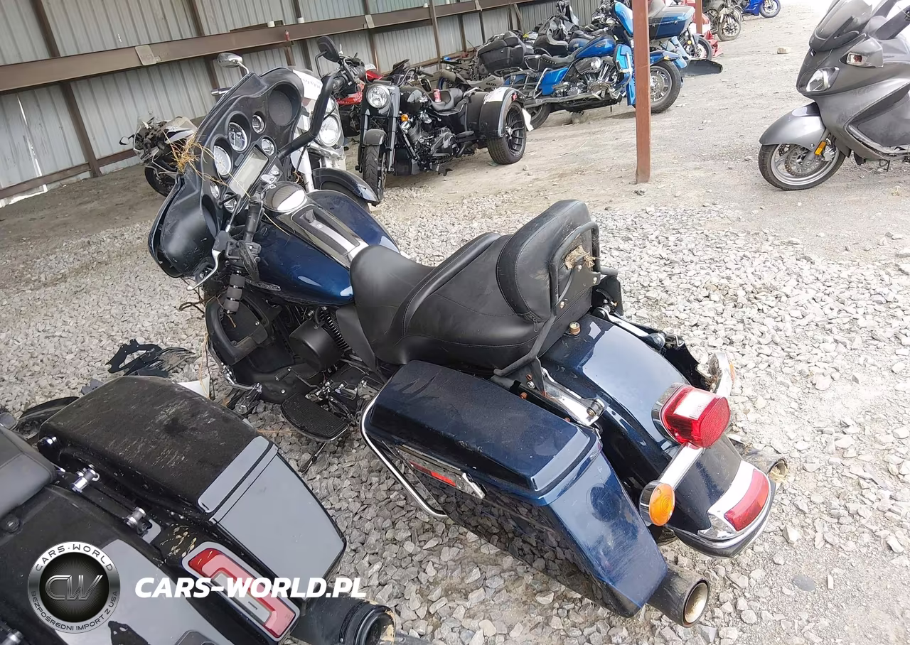 2013 Harley-Davidson Flhtk Electra Glide Ultra Ltd VIN:1HD1KEM17DB608864 - 3