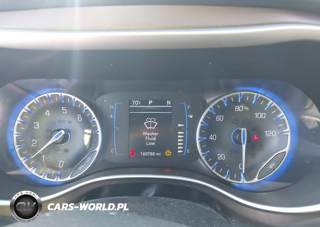 2018 Chrysler Pacifica Touring L VIN:2C4RC1BG9JR124421 - 7