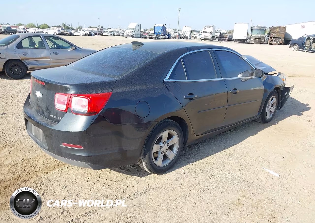 2015 Chevrolet Malibu Ls VIN:1G11B5SL3FF176400 - 4