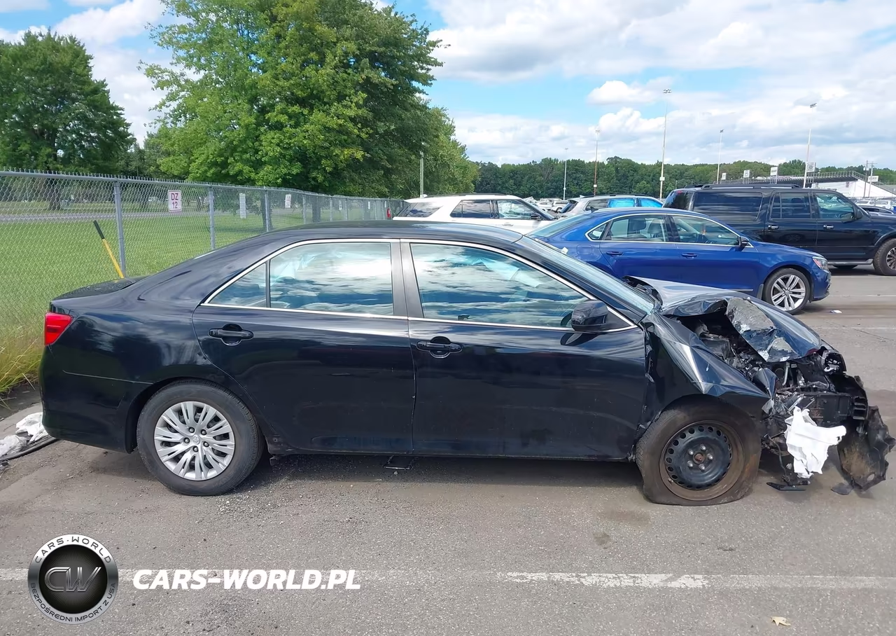 2013 Toyota Camry Le VIN:4T4BF1FK9DR279695 - 12