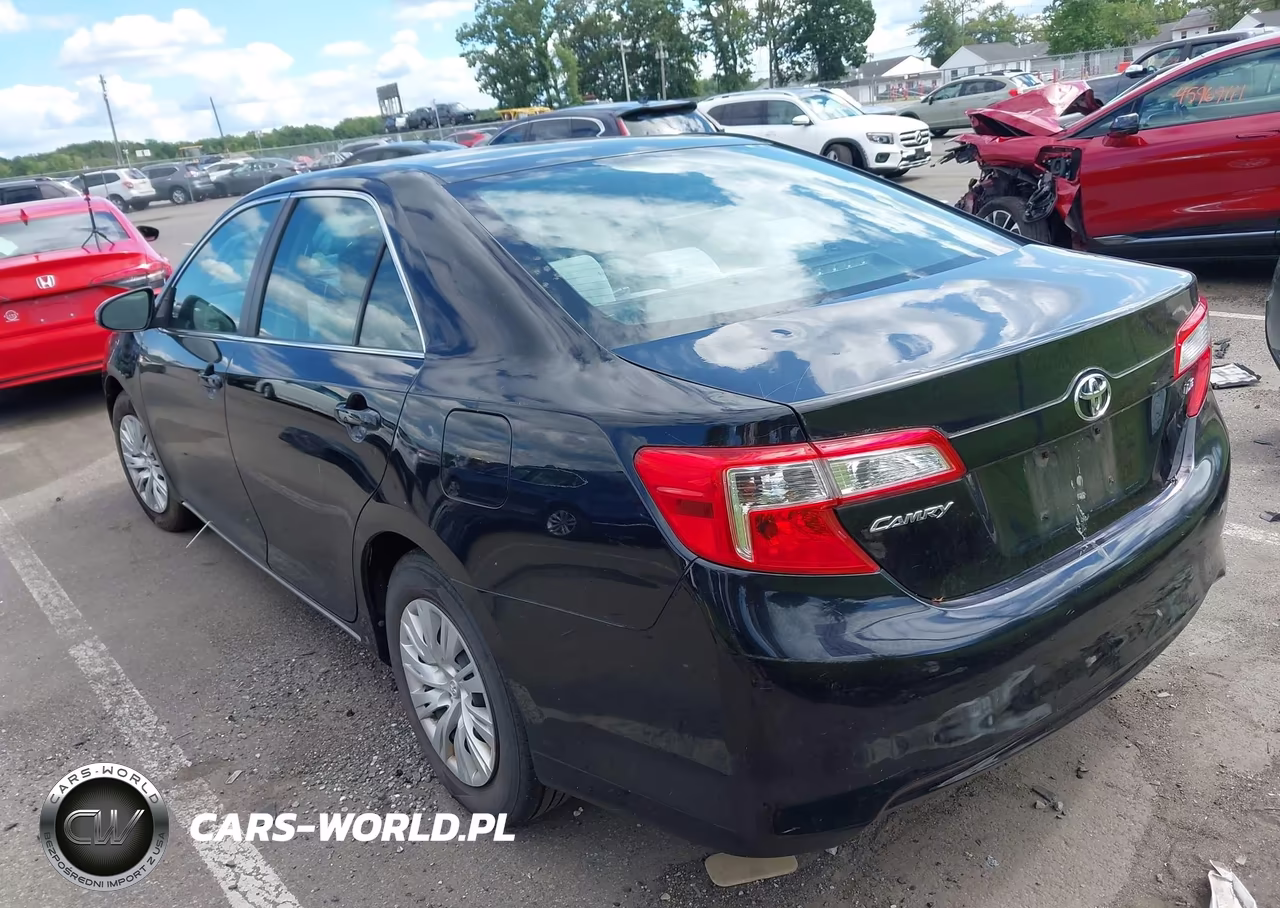 2013 Toyota Camry Le VIN:4T4BF1FK9DR279695 - 3