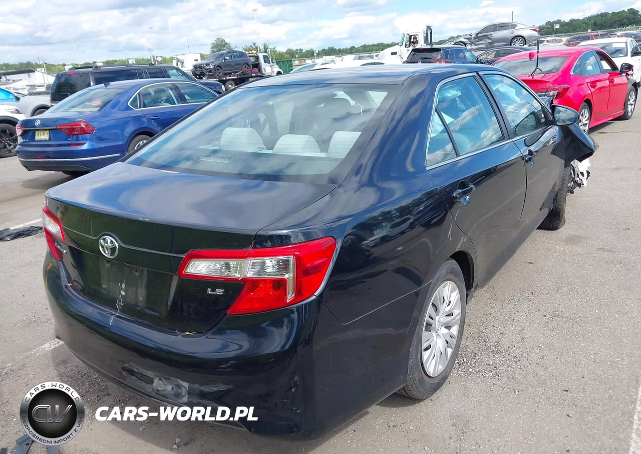 2013 Toyota Camry Le VIN:4T4BF1FK9DR279695 - 4