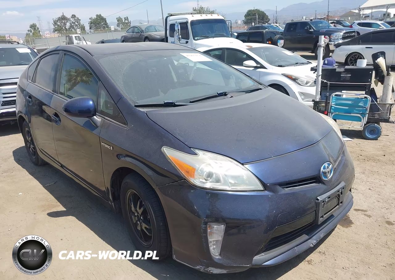 2014 Toyota Prius Two – zdjęcie 1 z 16
