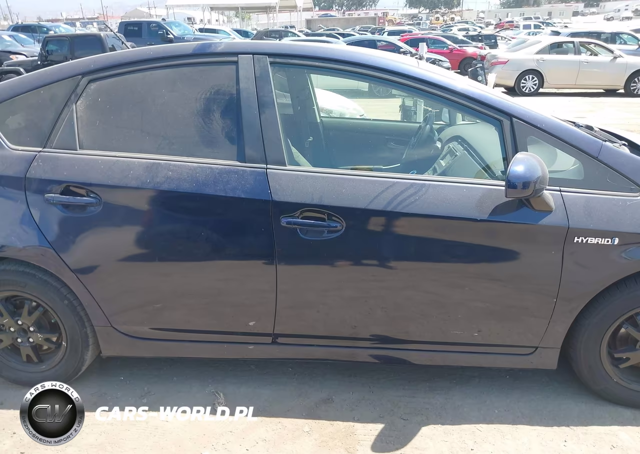 2014 Toyota Prius Two VIN:JTDKN3DU6E0379960 - 13
