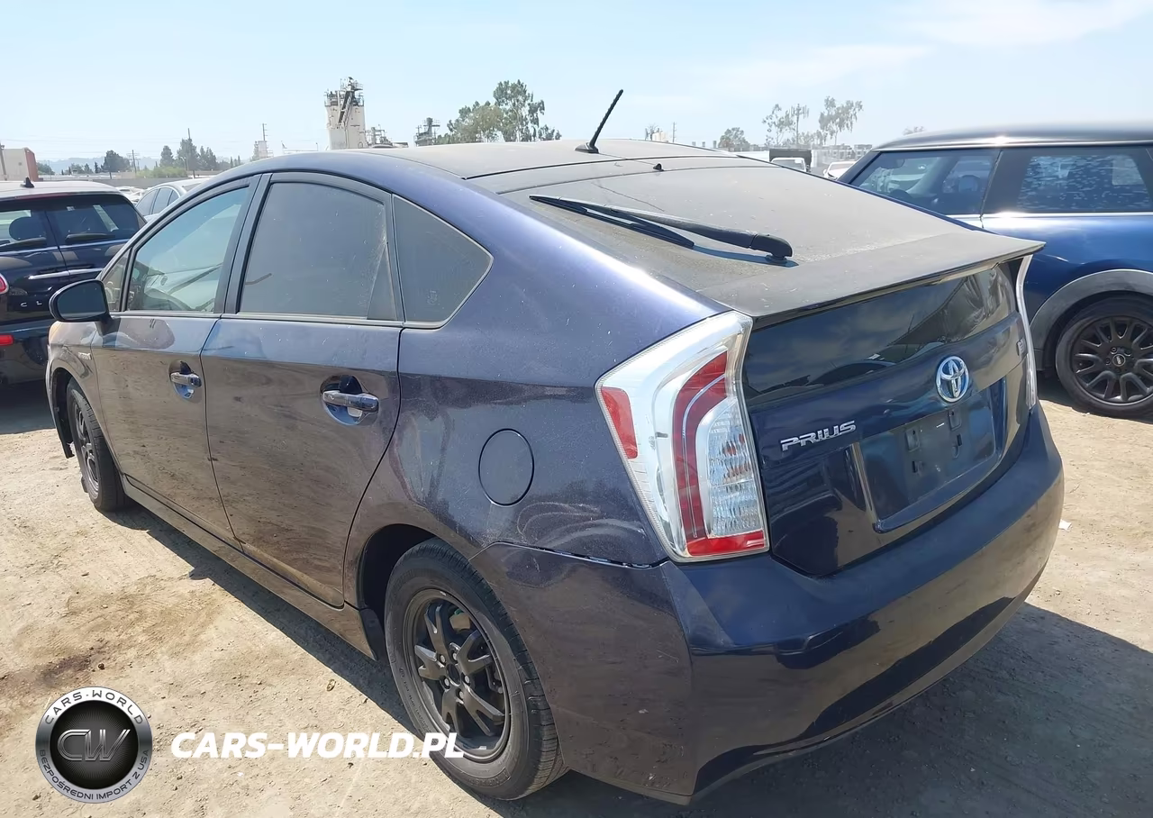 2014 Toyota Prius Two VIN:JTDKN3DU6E0379960 - 3