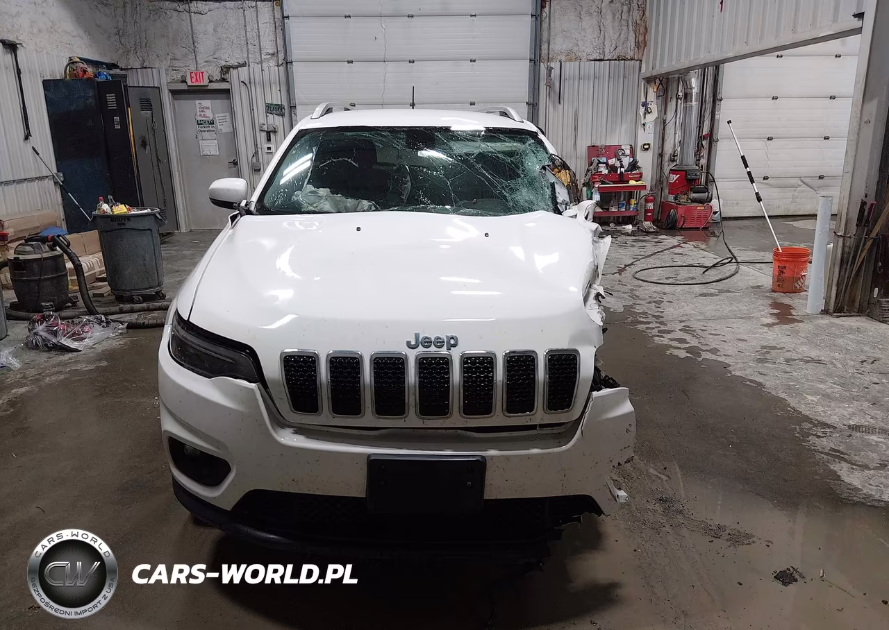2020 Jeep Cherokee Latitude Plus 4X4 VIN:1C4PJMLB0LD612146 - 13