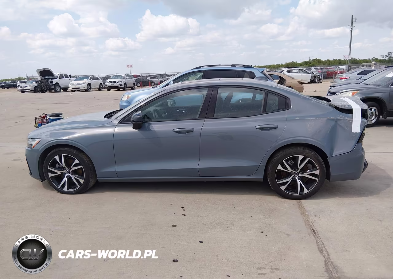 2024 Volvo S60 B5 Core Dark Theme VIN:7JRL12FK9RG323001 - 14