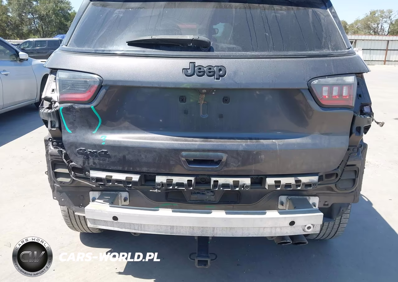 2019 Jeep Compass Altitude 4X4 VIN:3C4NJDBB7KT689579 - 6