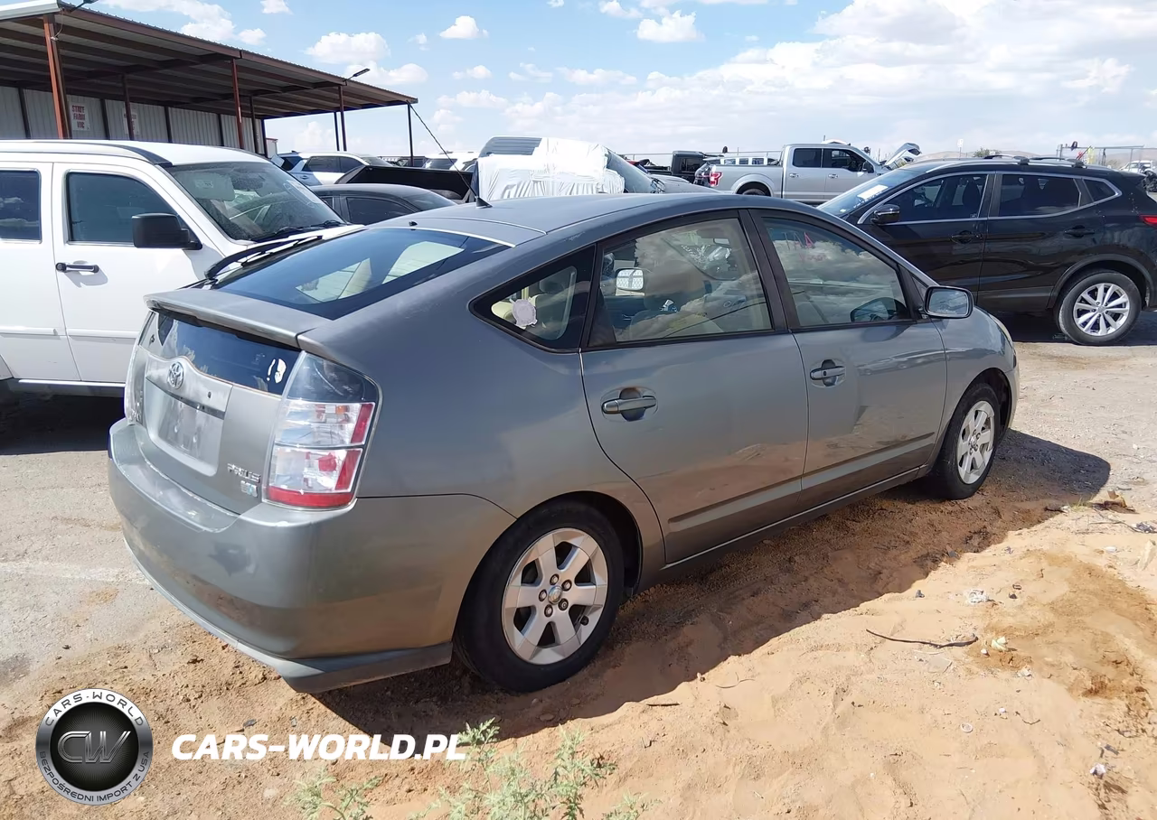 2005 Toyota Prius VIN:JTDKB20U153021561 - 4