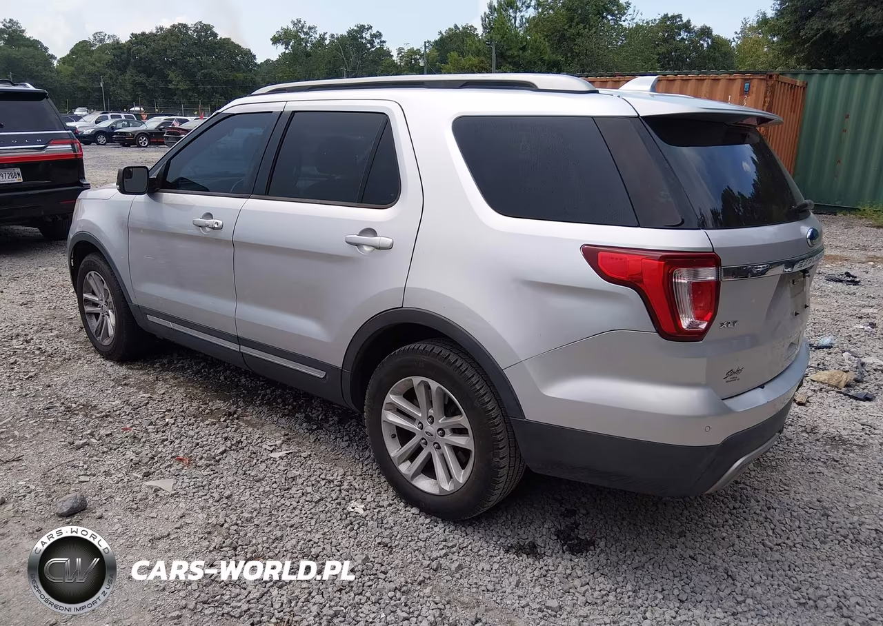 2016 Ford Explorer Xlt VIN:1FM5K7D82GGB83777 - 3