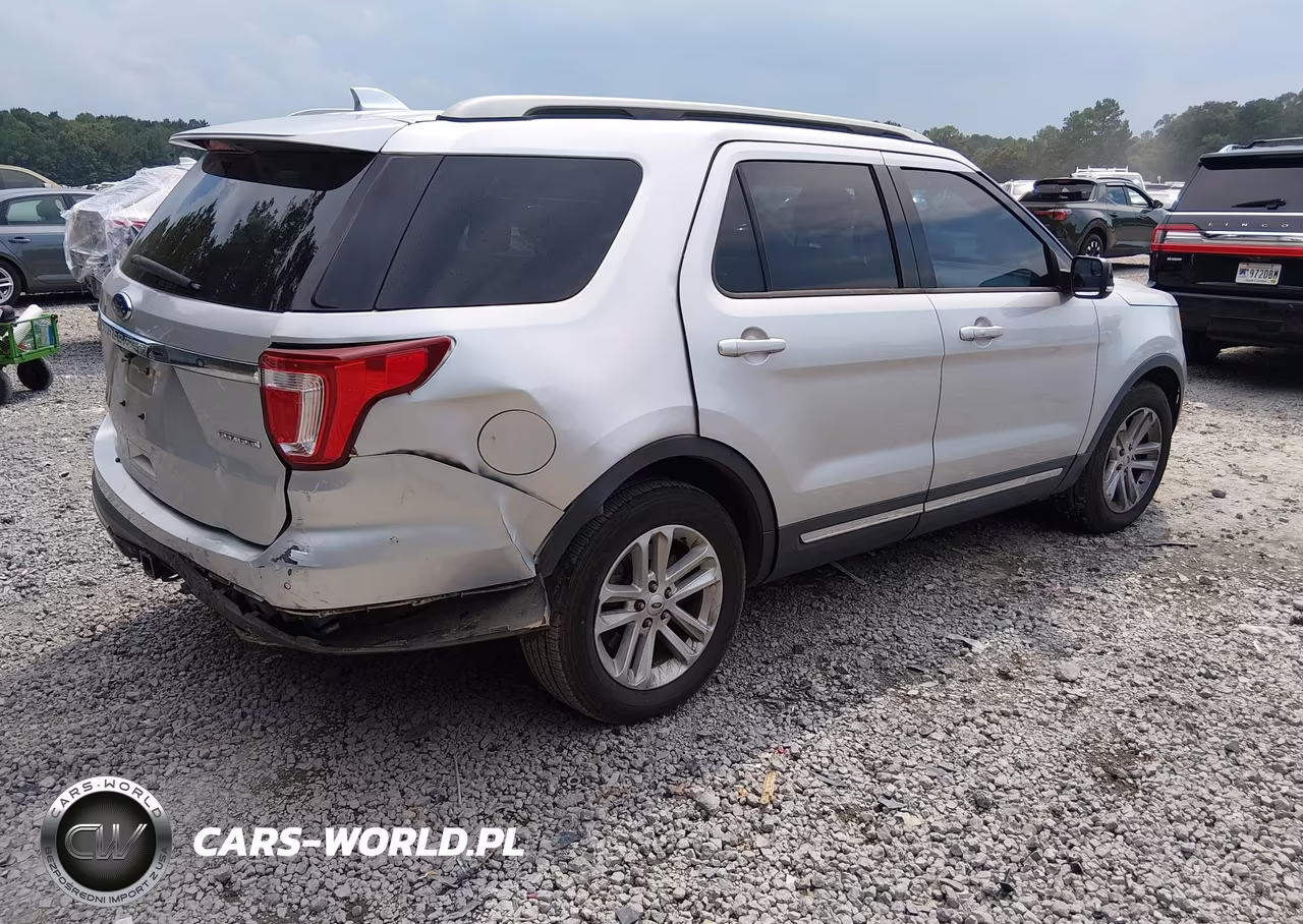 2016 Ford Explorer Xlt VIN:1FM5K7D82GGB83777 - 4