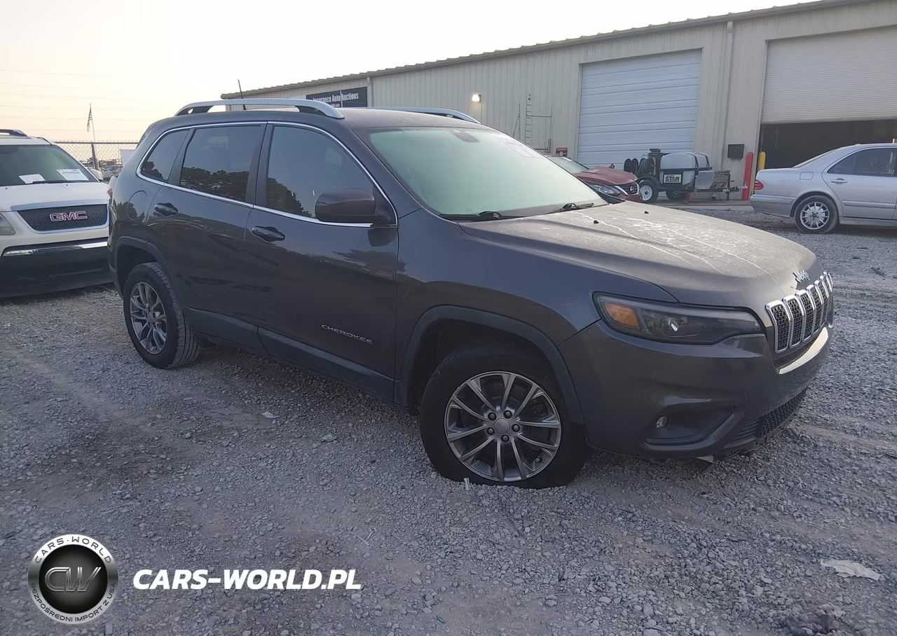 2019 Jeep Cherokee Latitude Plus Fwd VIN:1C4PJLLB8KD148371 - 1