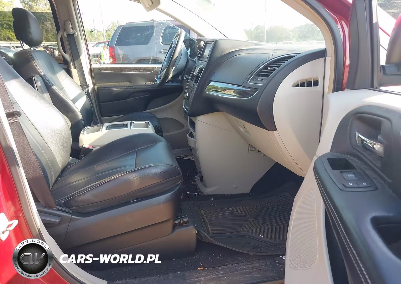 2014 Chrysler Town & Country Touring VIN:2C4RC1BG7ER293844 - 5