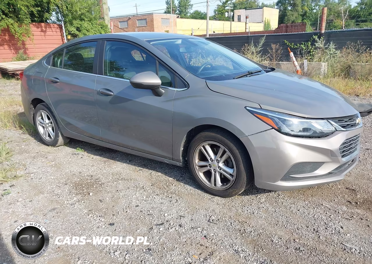 2017 Chevrolet Cruze Lt Auto – zdjęcie 1 z 16