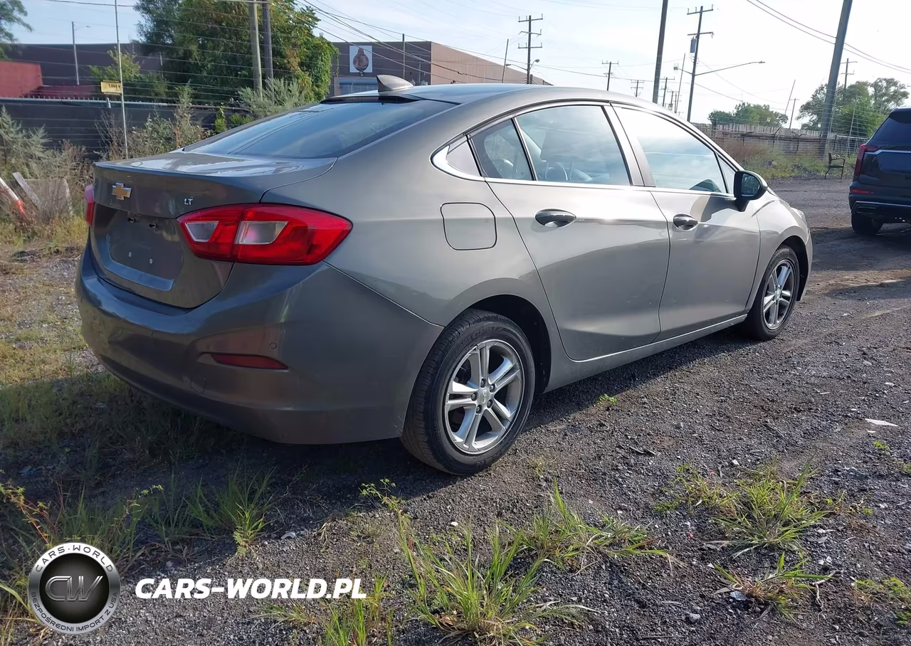 2017 Chevrolet Cruze Lt Auto VIN:1G1BE5SM1H7155465 - 4