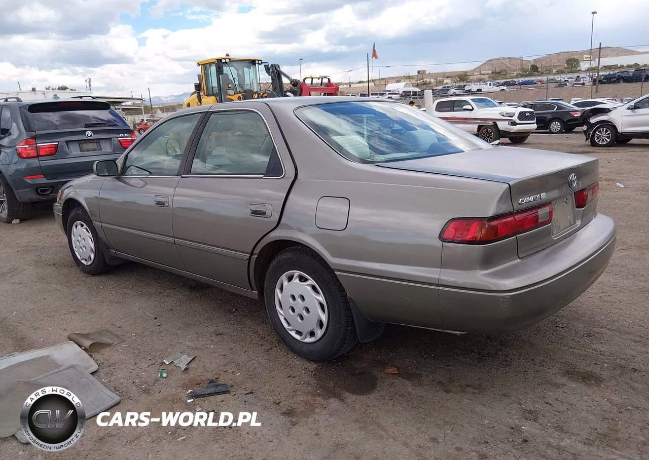 1997 Toyota Camry Le VIN:4T1BG22K7VU146325 - 3