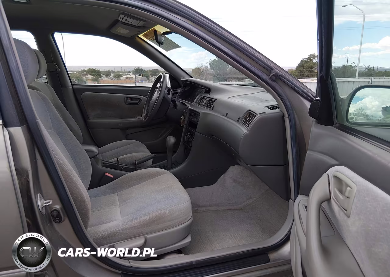 1997 Toyota Camry Le VIN:4T1BG22K7VU146325 - 5