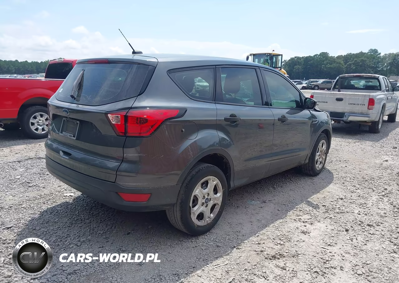 2019 Ford Escape S VIN:1FMCU0F73KUA38206 - 4