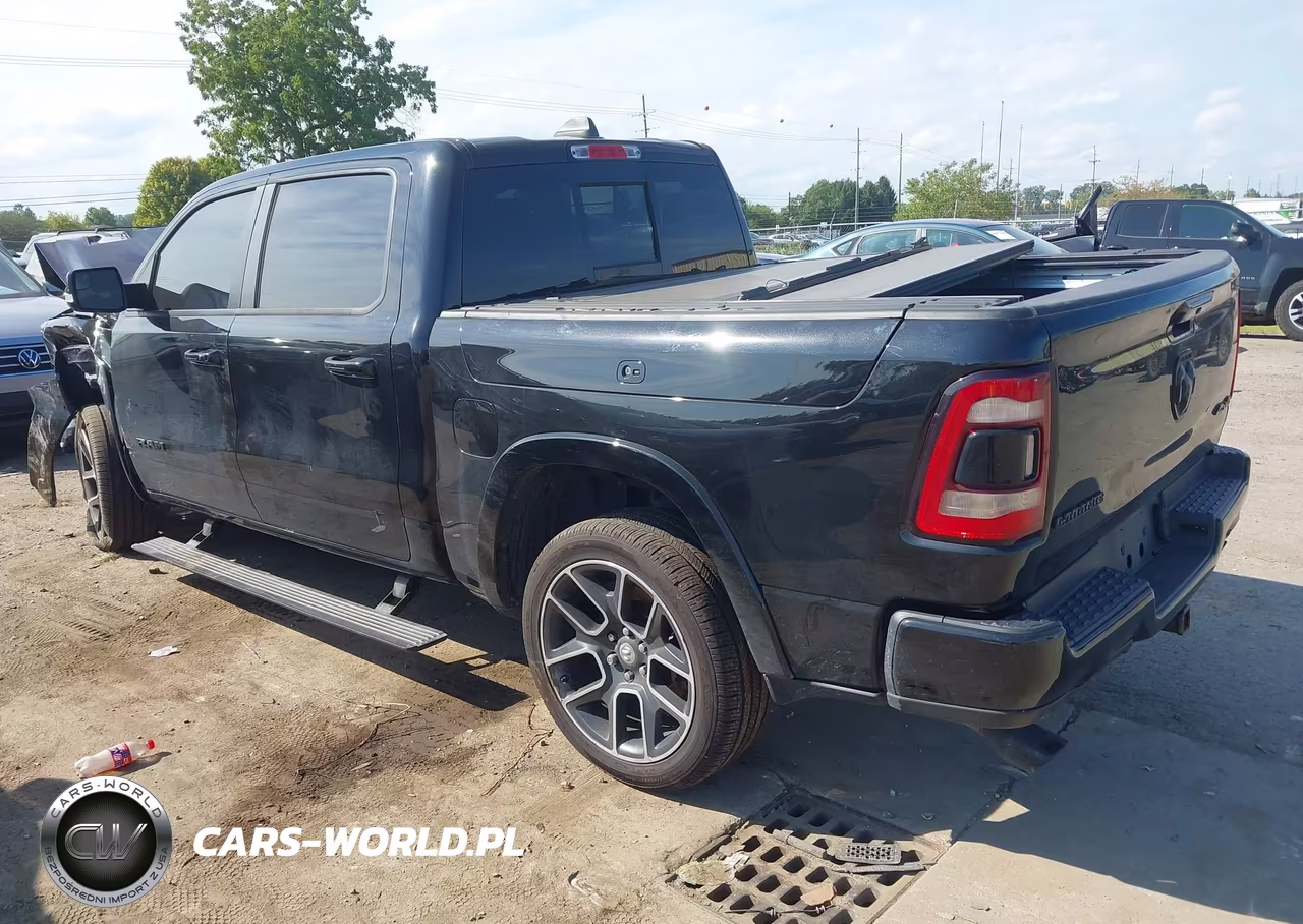 2019 Ram 1500 Laramie 4X4 5'7 Box VIN:1C6SRFJT6KN791626 - 3