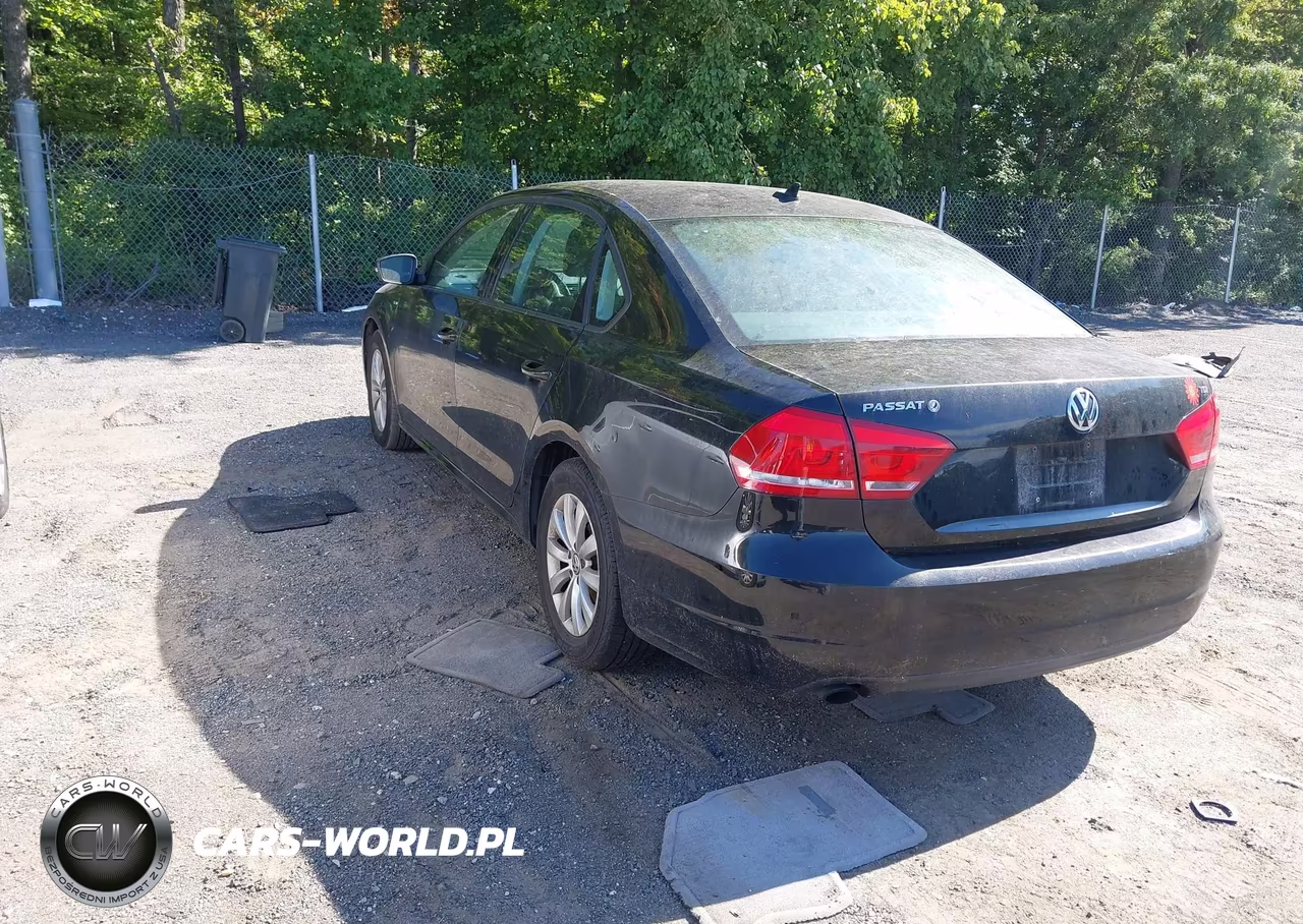 2014 Volkswagen Passat 1.8T Wolfsburg Edition VIN:1VWAT7A30EC061252 - 3