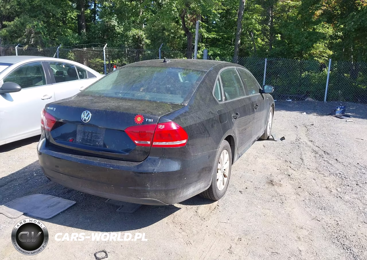 2014 Volkswagen Passat 1.8T Wolfsburg Edition VIN:1VWAT7A30EC061252 - 4